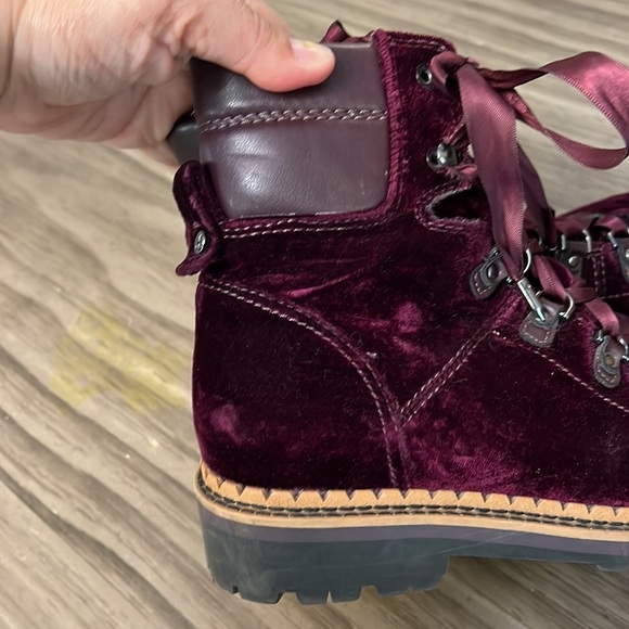 SAM EDELMAN PURPLE VELVET LACE UP BOOTS SIZE 6 - Picture 7 of 16